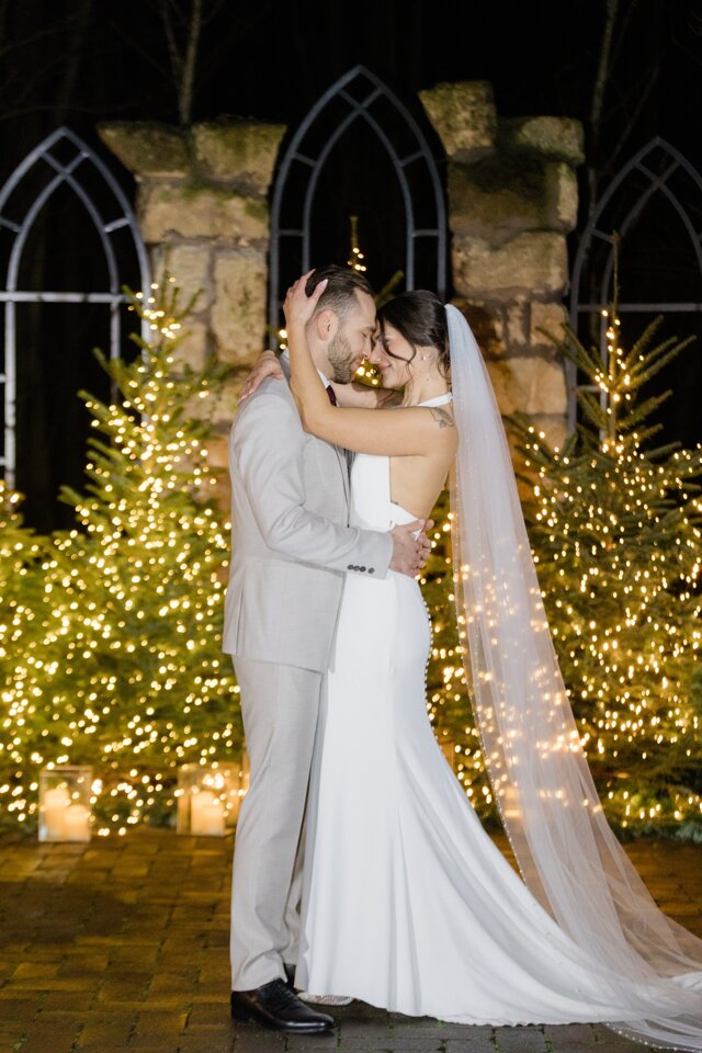 Kimi és Bence karácsonyi esküvője a Deák Udvarházban