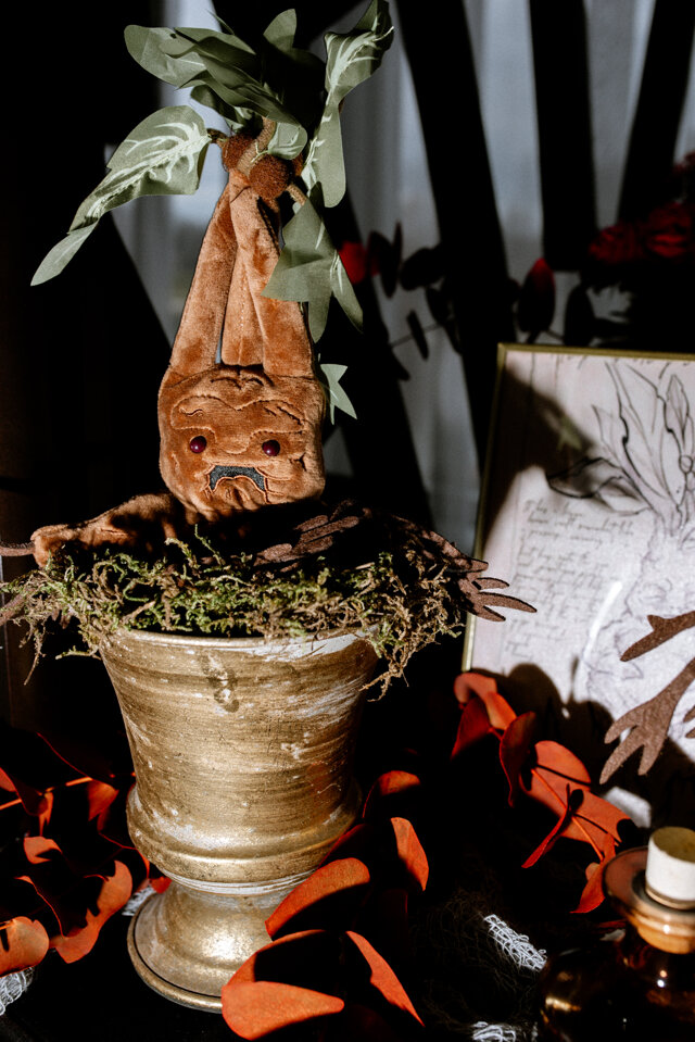 Elegáns asztaldíszek Griffendél hangulatban