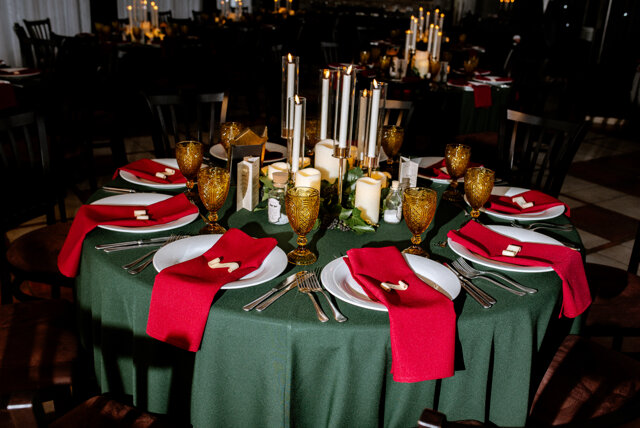 Elegáns asztaldíszek Griffendél hangulatban