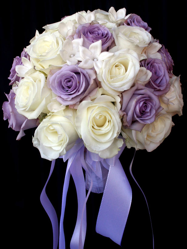 Lila - fehér menyasszonyi csokor - Wedding Factory