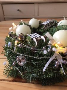 Világító adventi koszorú