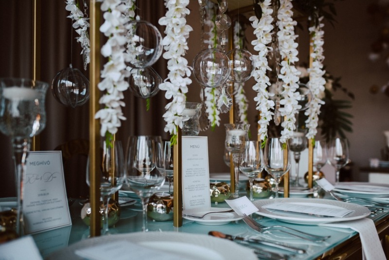 bordó, pampa exklúzív esküvői dekoráció - weeding factory